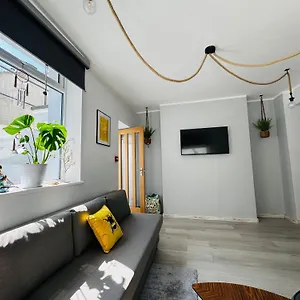 bright-holidays-kemptown-apartment.brighton-hotels-england.com/