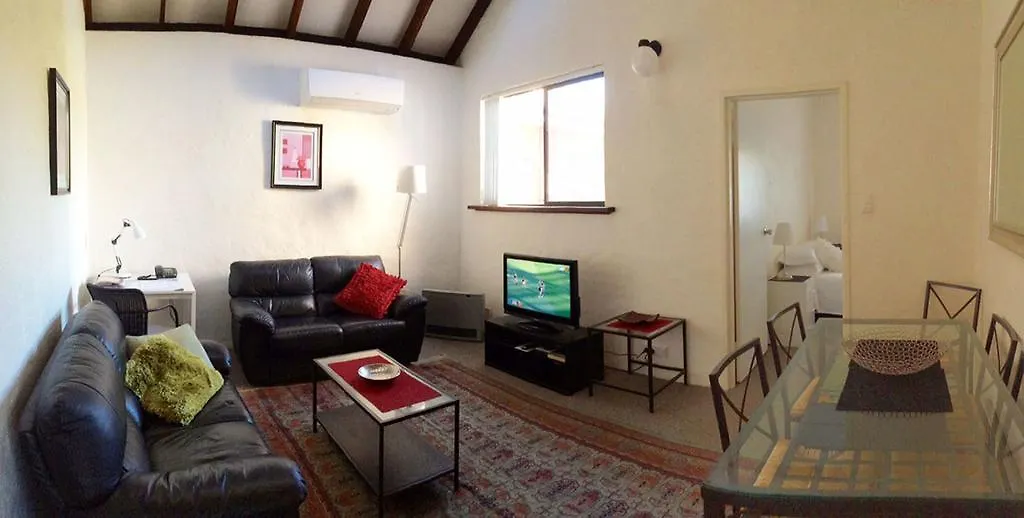 Kenata-Fairway Apartment Perth 0*,